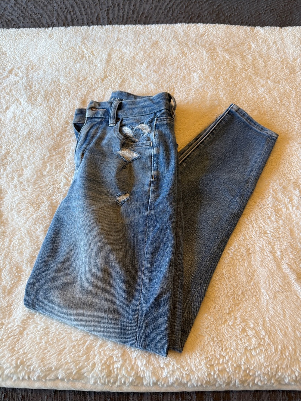 American Eagle The Dream Jean Distressed Light Blue Women's Jeans